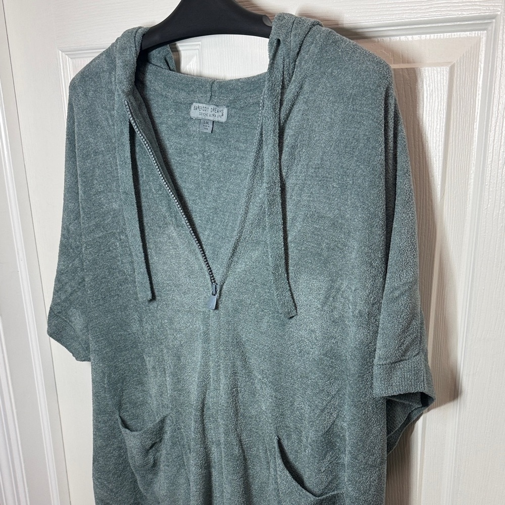 Barefoot Dreams CozyChic Ultra Lite Knit Short Sleeve Zip Up - Picture 9 of 12